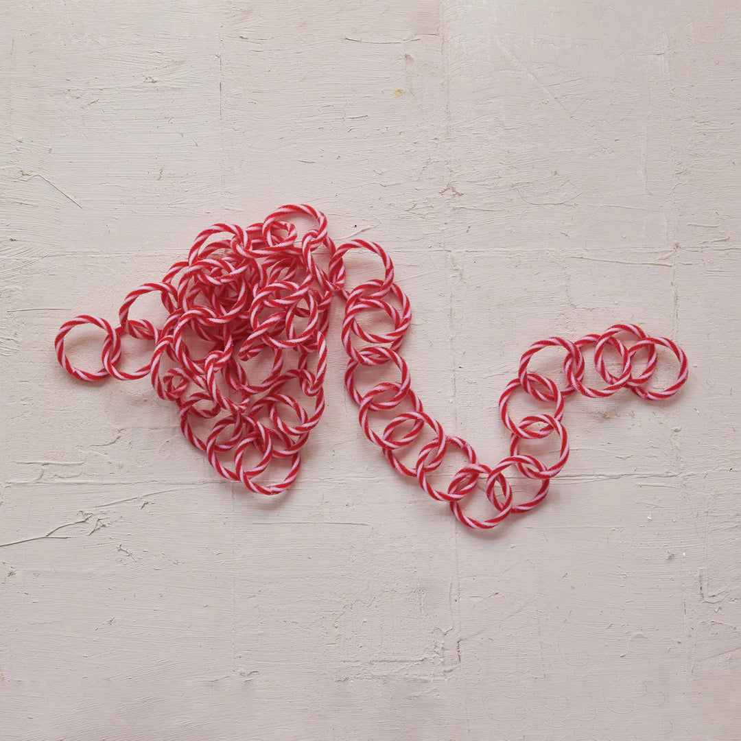 Plastic Link Garland with Candy Stripes