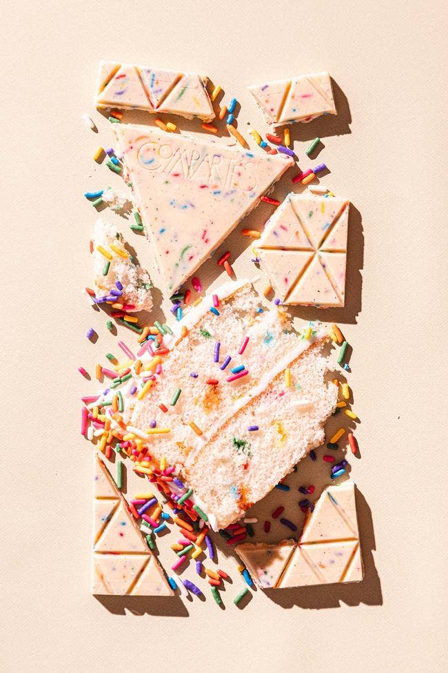 CAKE and Sprinkles Chocolate Bar