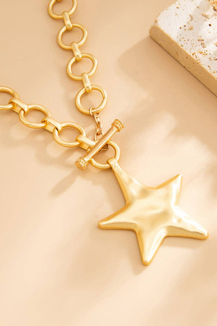 Chain Pendant Necklace