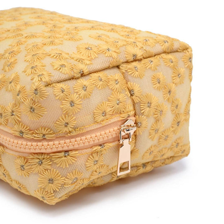 Daisy Pink Pouch