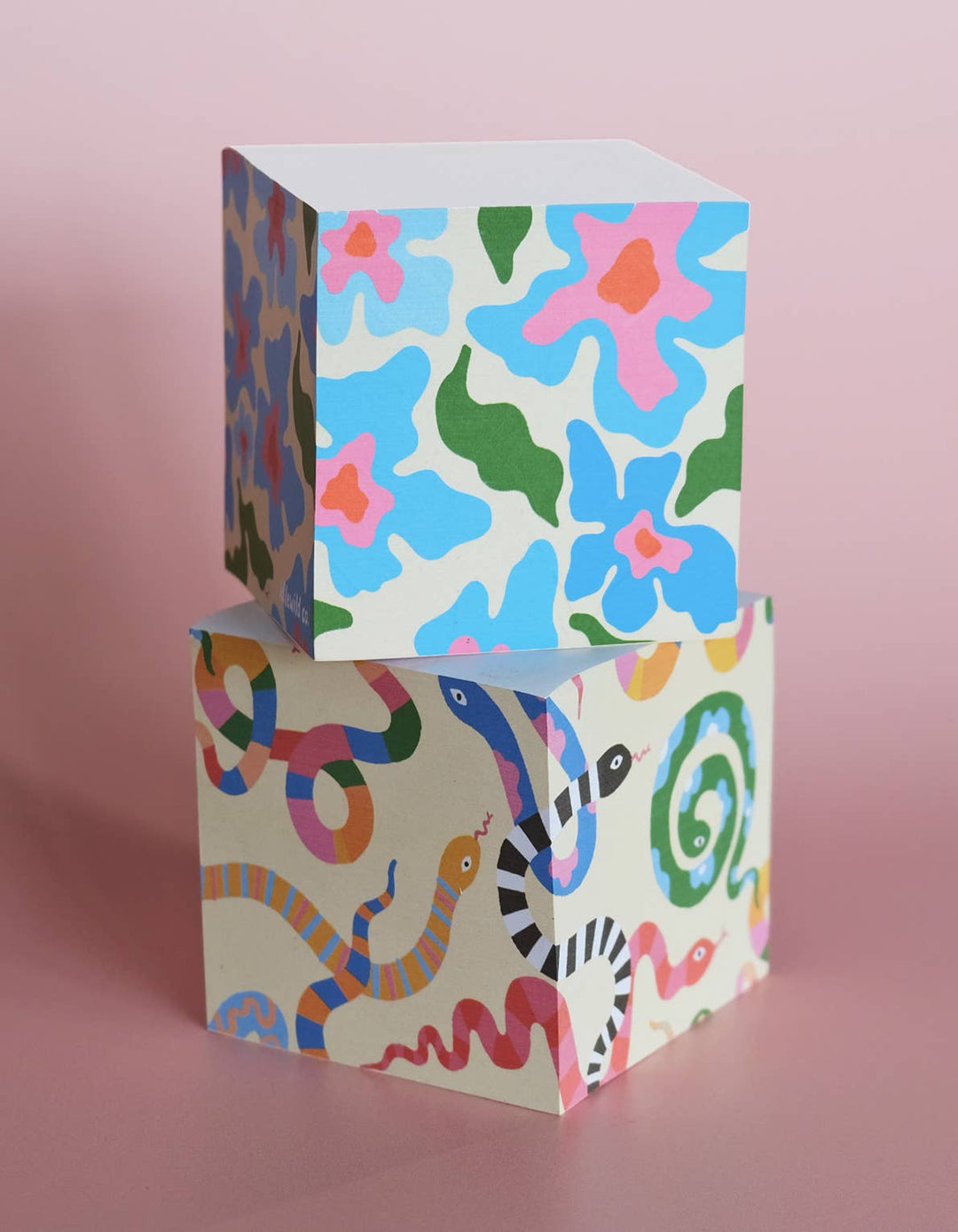 Trippy Daisies Sticky Notes