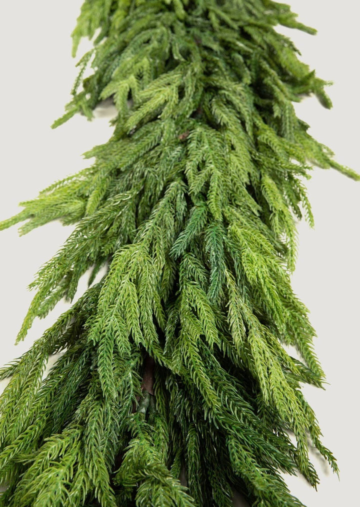 Deluxe Norfolk Pine Garland