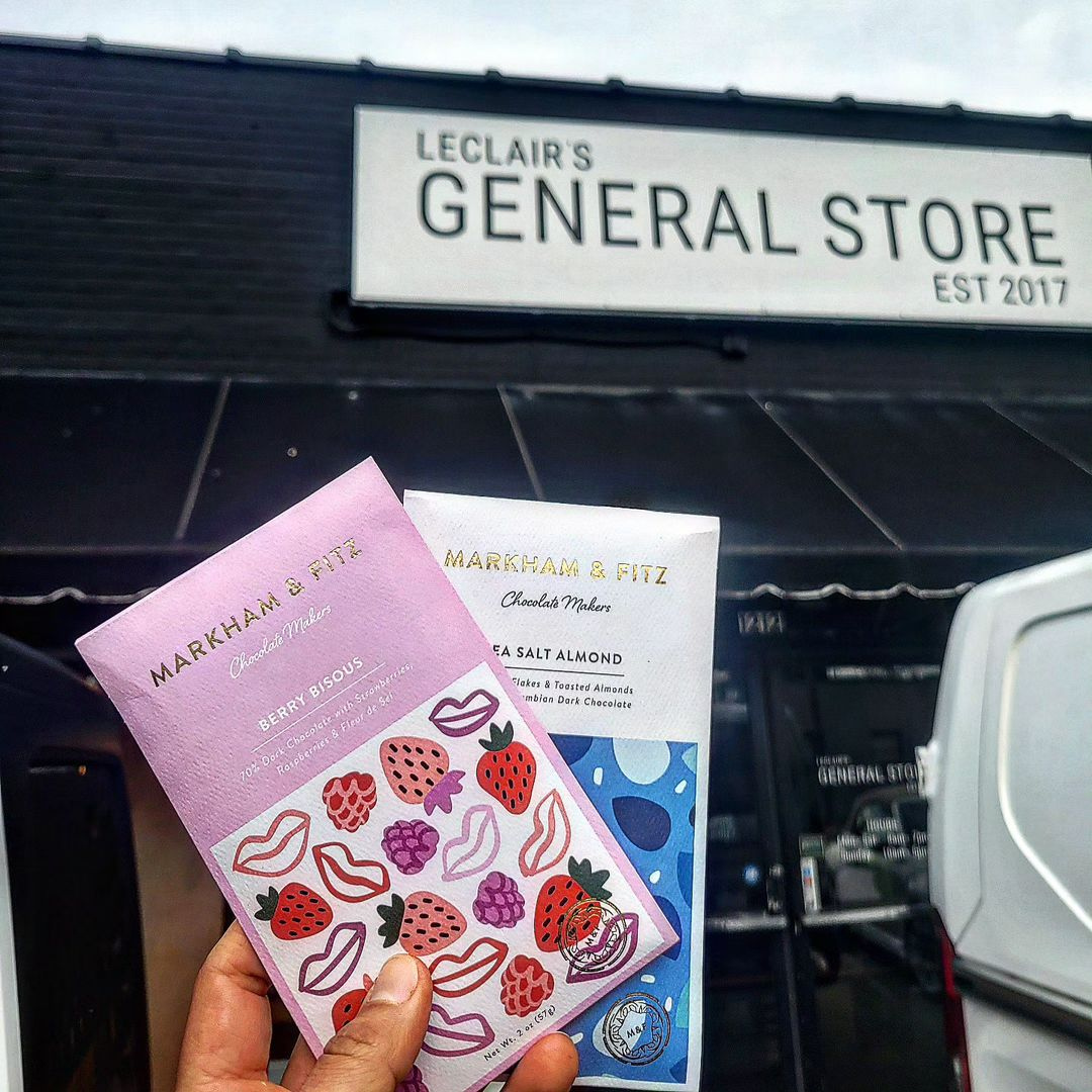 Berry Bisous Dominican Dark Chocolate Bar