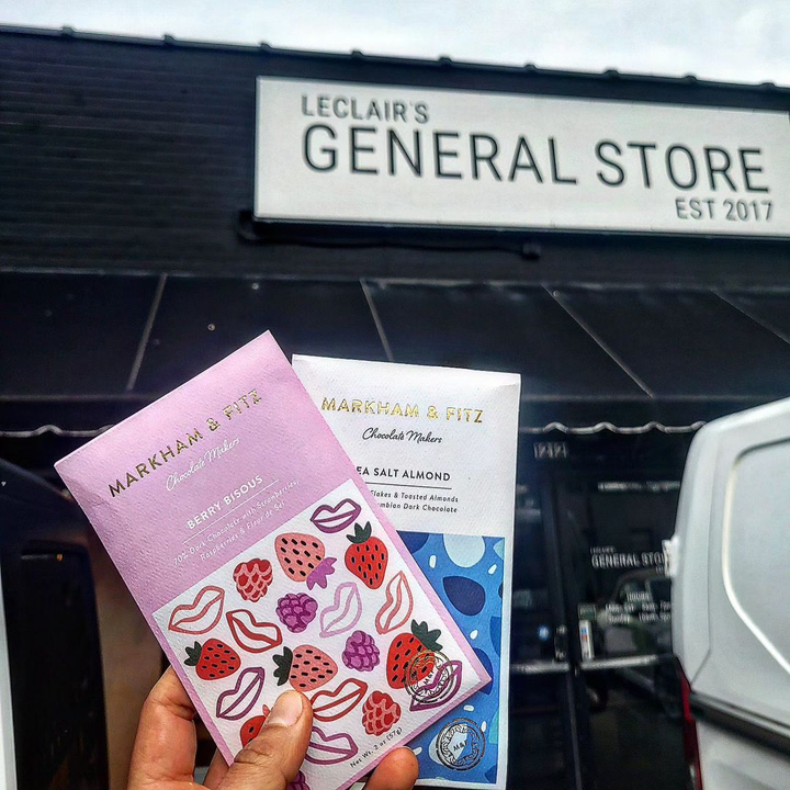 Berry Bisous Dominican Dark Chocolate Bar