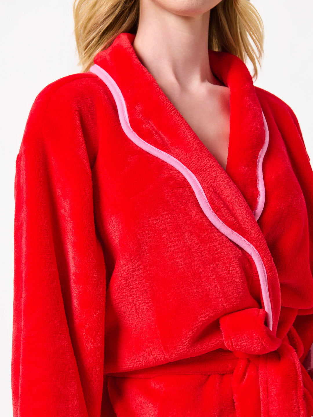 Rosie Scalloped Robe
