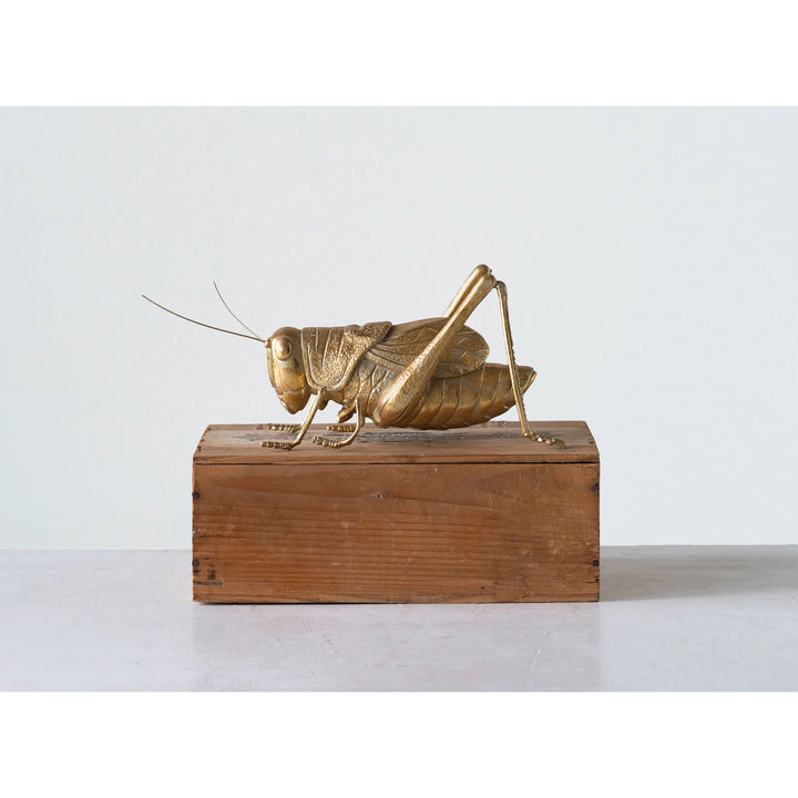 cricket sculpture