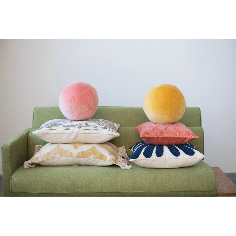 throw pillow