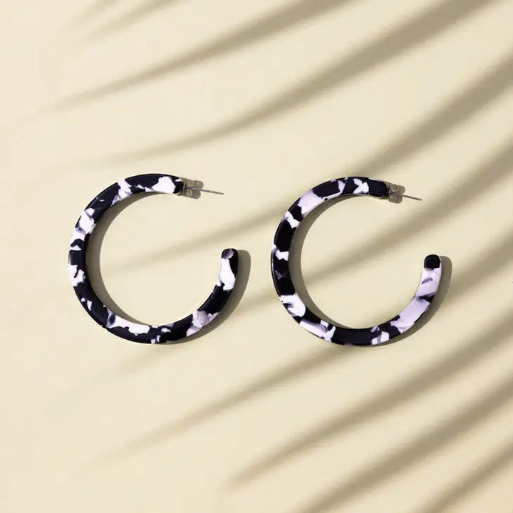 Milo Hoops in Black + White