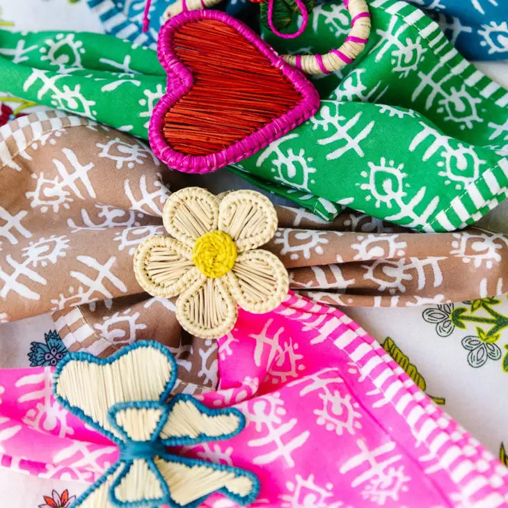 Red Heart Raffia Napkin Ring