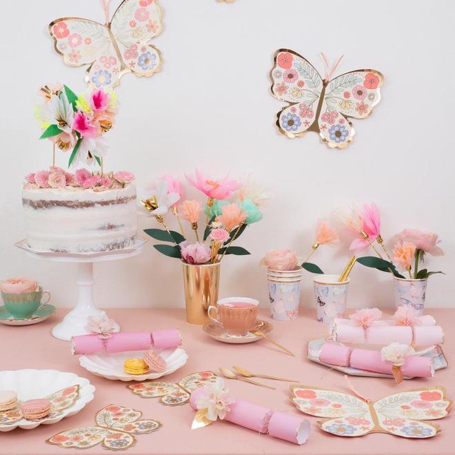 Precious Pink Floral Crackers