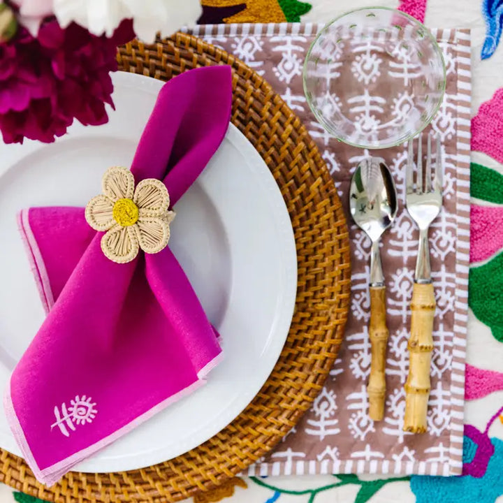 Daisy Raffia Napkin Ring
